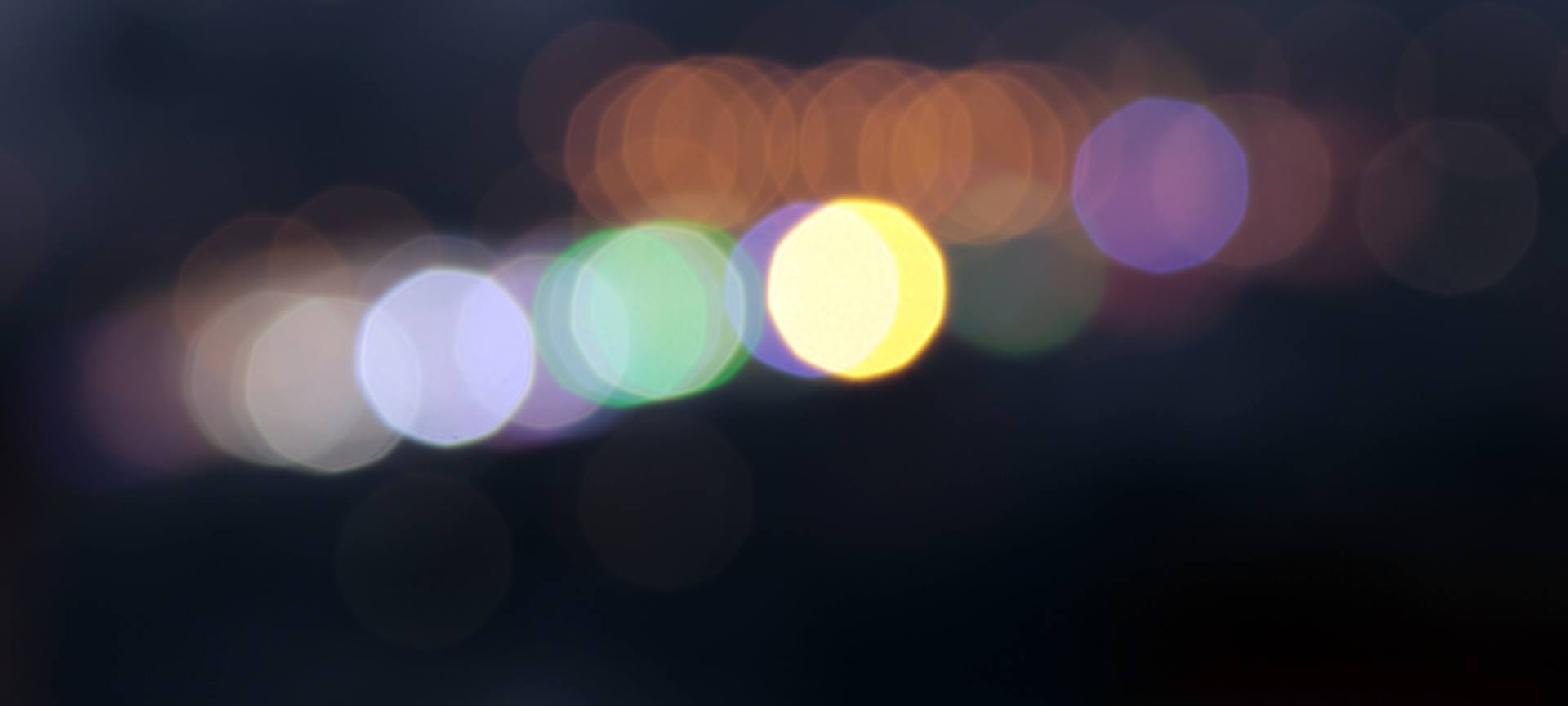 Luces de colores desenfocadas